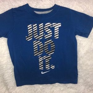 Nike t-shirt